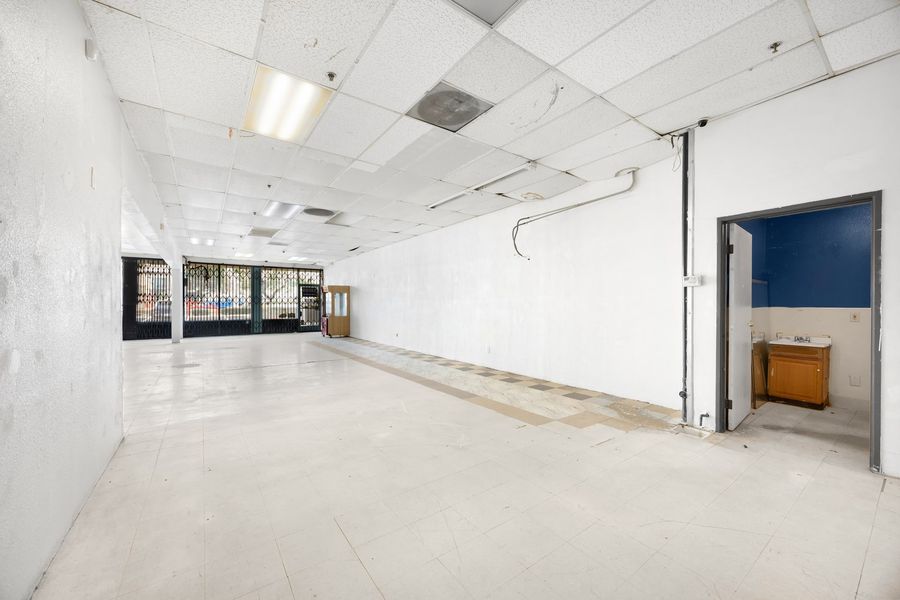 Before: Virtual Staging